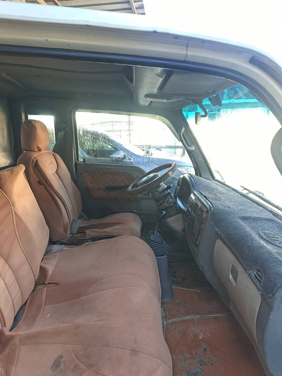 سلام عليكم كيا ام عيون 2002 رقم الانبار سنويه مو منتهيه  اصوليه مكفوله كفاله عامه من ظربه شاصيها كفاله من الكص ودك محرك كفاله كير كفاله والك الفحص كلشي شغال بيها سعر 75 وبيها مجال العنوان الرمادي ابو طيبان ***********
