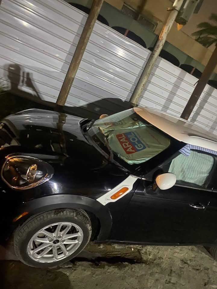 مني كوبر كانتري مان موديل 2016 فول موصفات عدا الفتحه تو كلر مصبوغه حزام سياره حاليا بيه كازكيت  ملاحضه سياره منفيس بدون رقم ترقم جميع محافظات العراق سعره 40 ورقه وبيه مجال مكاني بغداد الاسكان المنصور للاستفسار ***********
