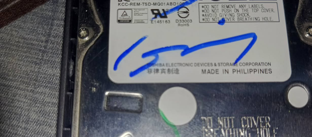 متوفر هارد توشيبا الاصلي صنع فيلبيني وليس صيني تقليد حجم 500G العاب حسب الطلب سعره 45الف وتوصيل مجاني مجاني مجاني سارع قبل نفاذ الكميه للتواصل ***********
