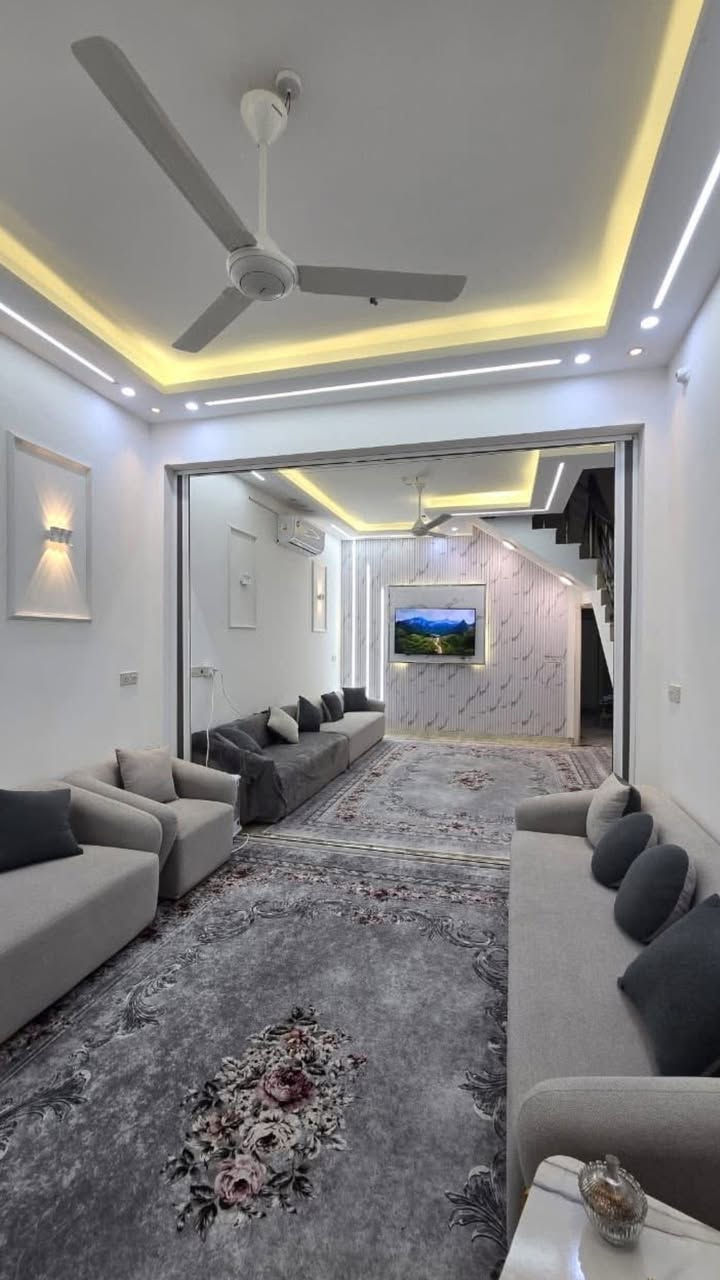 سلام عليكم عمل ديكورات  
      ( داخلية وخارجية )
جبس بورد           بوردكس         توجد عروض وتخفيضات
بديل خشب          شيبورد          
  سحبات              تصليح               للمساحات الكبيرة
   صبغ                  انارة
      مرتضى لديكورات
    *********** واتساب
