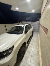 برادو TXS مد نايت • ٢٠٢٣ • ٤٢ الف