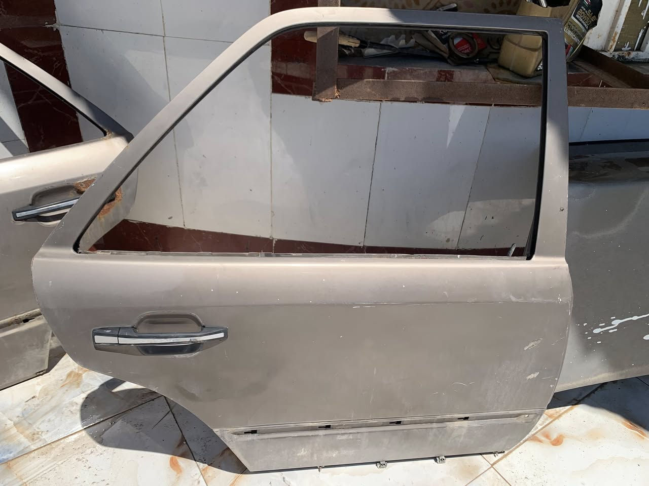 غراض مارسدس مستعمل متوفره بسعر مناسب عنوان بصره قرنه ***********
