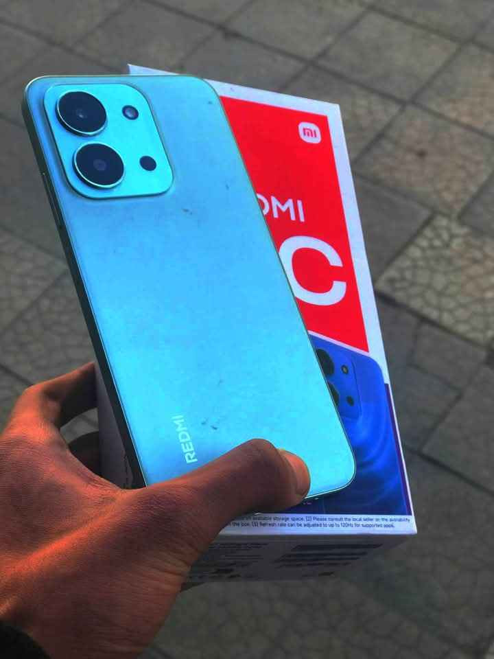 اذا تدور جهاز شكله مميز
ريدمي 15c
 ذاكره ٢٥٦ مع رام ٨ كيكا
معالج من هيليوم بالالعاب قوي
كاميرا بدقه ٥٠ ميكا بكسل
شاشه ٦.٩ انج مع ١٢٠ هرتز
نظام تشغيل ١٥ اندرويد
البطاريه ٦٠٠٠ ملي امبير
بسعر ١٢٥ الف
عنوانه بغداد زيونه ربيعي مقابل مول دريم ستي خلف الكراج البسمله
*********** بغداد, العراق
