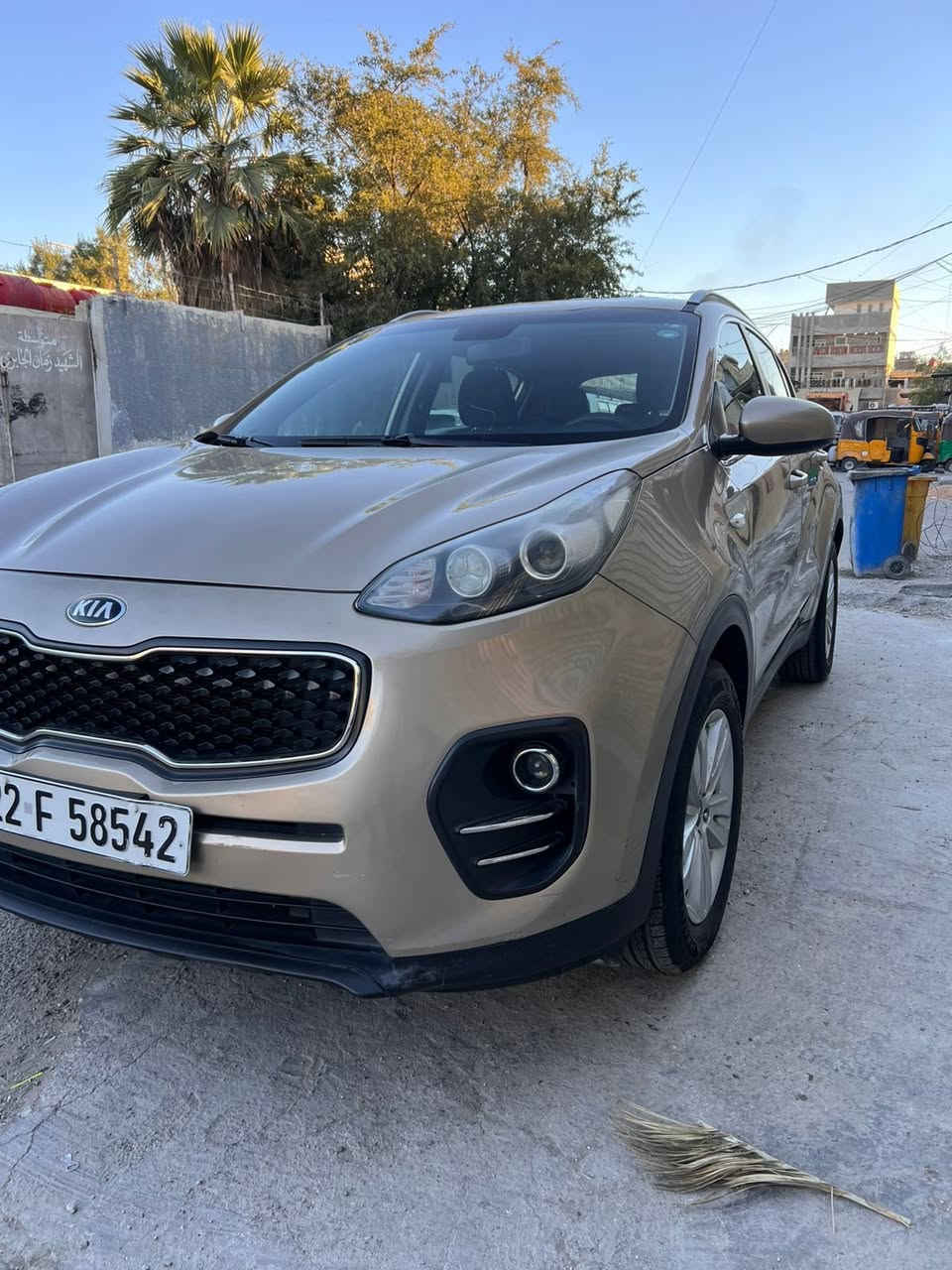 السلام عليكم كيا سبورتج رقم اربيل سنويه جديده وارد خليجي كندي ماشيه 190 الف محرك 1600 gdi بيهه تفاصيل موضحه بالصوره للاستفسار خاص او ***********
