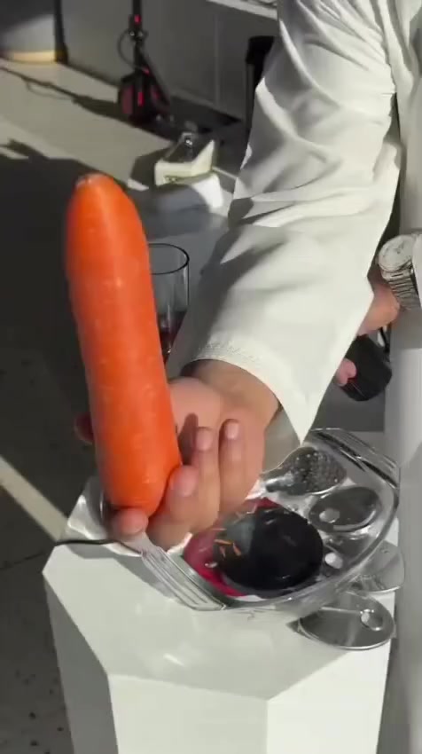 قطاعه خضار حجم كبير 🥕🧅
تسهّل عليك تقطيع الخضار بسرعة وبدون تعب 🔥
مثالية للسلطات والطبخ اليومي 👍
السعر 45 ألف فقط 💥
للحجز والاستفسار مراسلتنا على الخاص 📩
#عروض #مطبخ #ادوات_مطبخ #تجهيزات_المطبخ #عروض_العراق تسوق خصومات


**إذا كنت صاحب هذا الإعلان وتريد حذفه لأي سبب، رجاءا أرسل رسالة إلى الدعم الفني**