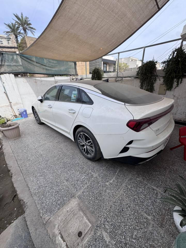 السلام عليكم عندي كي فايق موديل 2023 ماشيه 23السباره جديده جدا بحاله الزيرو وكاله نم
كشن السائق كهرباء 

جلد اصلي 

بصمه كشن حار بارد 

محرك 2000 دوش 

كامره اصليه 

حساس امامي وخلفي 

لد امامي وخلفي 

زنون عالي وناصي شاحن موبايل 

بنورما وبعد بيها مواصفات 

بيها بارد شبر باب الصدر 

باسمنه تحويل مباشر 

السعر 213$

مكان الاعظميه / الوزيريه 

للاتصال ***********
