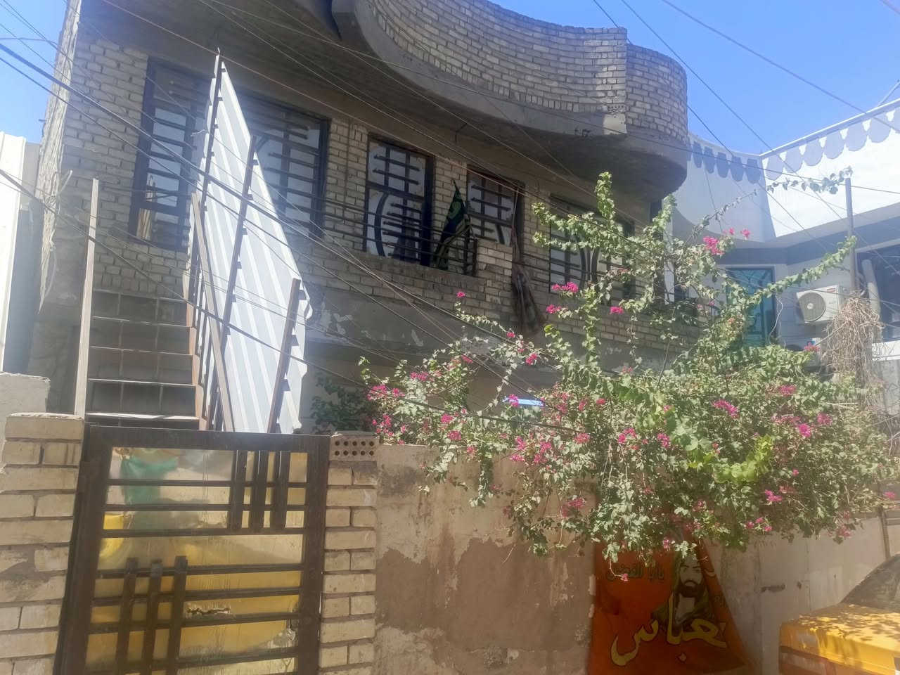 بيت للأجار 3غرف نوام مع صحيات بيت طابق ثاني يعني معزل بوحده عنوانه الامين الثانيه شارع نواب الضباط للأستفسار اكثر***********
