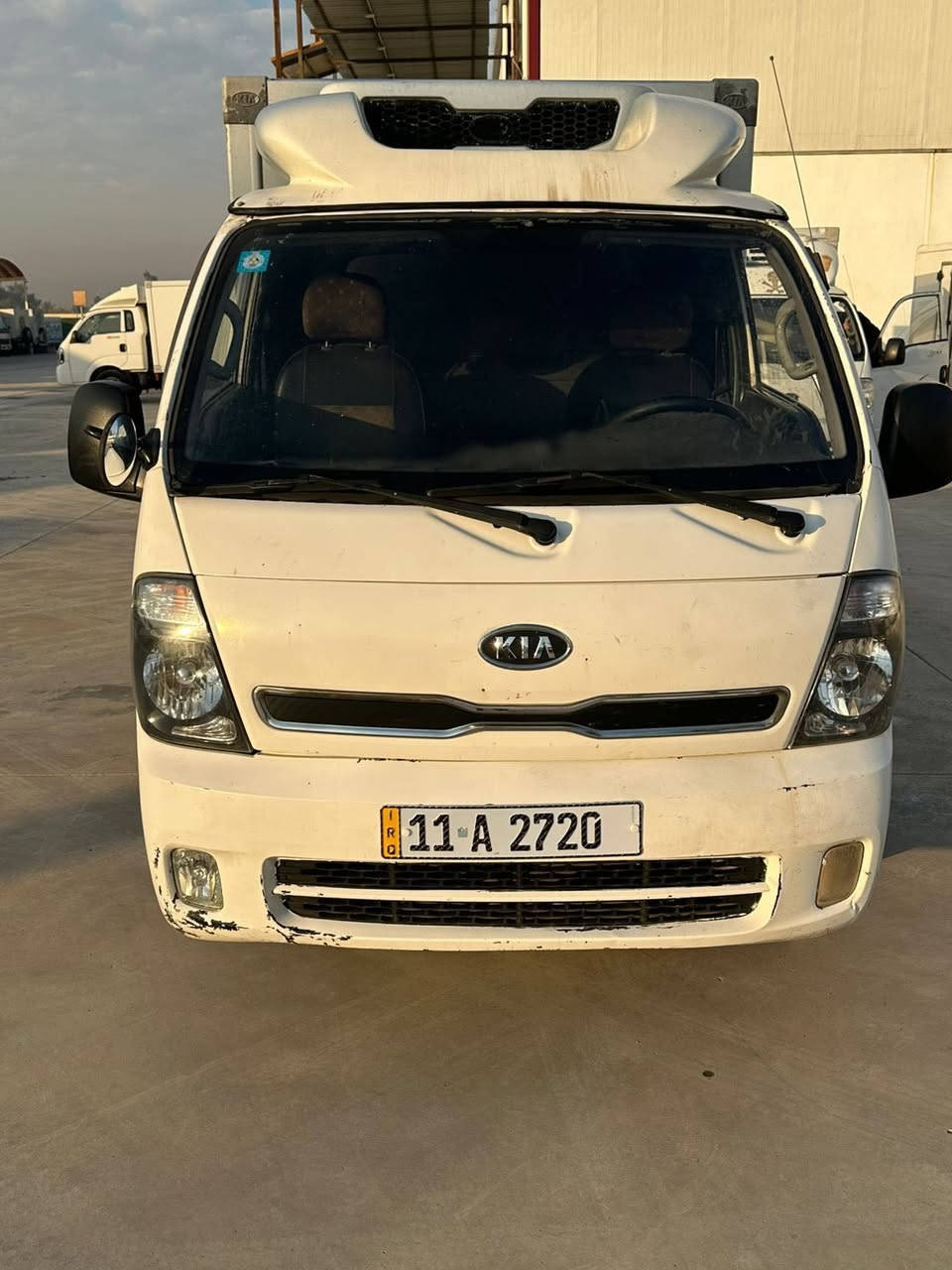 السلام عليكم 
كيا بنجو براد موديل 2012
3000  كرنفال 
محور بم ونوزل كامل 
رقم مميز جديد 
السياره نضيفه وكلشي بيهة شغال
كير ومحرك و حداديه وبراد جاهزه 100% 
رقم بغداد مميز  الجديد تحويل
سعرها 13,500  وبيهة مجال بسيط للشراي  
تواجد السياره بغداد - الغزاليه
للاستفسار الاتصال ***********
