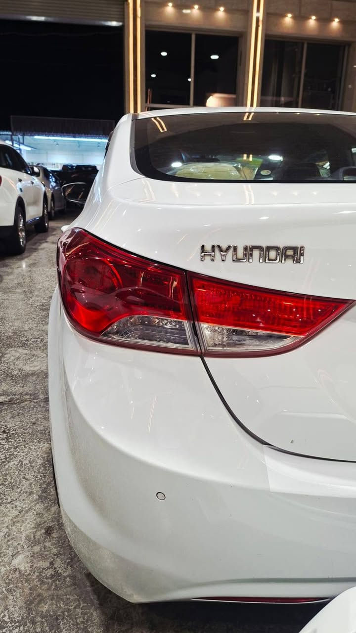 السلام عليكم النترا خليجي موديل السياره ٢٠١٢ بيها كارت بلباب كد اصبعين السياره جديده ماشيه ٦٣٠٠٠ كيلو كير مفتوح السبب بدلت جبنه ودهن مال كير مواصفات حساس خلفي كامره خلفيه اشاره بلمري فتحه محرك ٢٠٠٠ دوش سويج السلام مواصفات GLS السياره بيه تخم تاير جديد رقمي *********** بيع او مراوس حسب القناعه مكاني بغداد البياع معرض العربه
