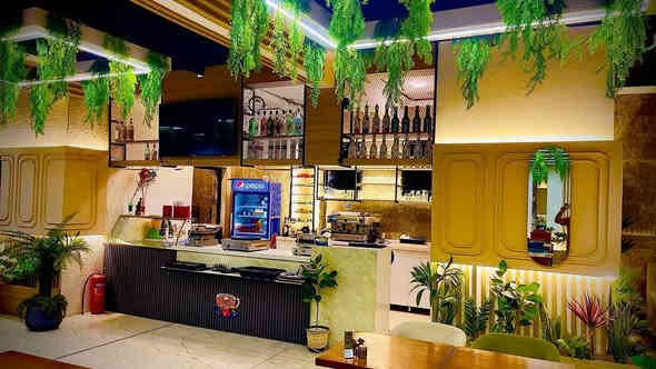 للبيع مطعم وكوفي موقع الدوره مقابيل جمعية خير لله 
موقع مميز طابق ثاني ديكور غراض كامل
الوجهه 10 متر  والنزال 20
ايجار المطعم مليون ونص بشهر 
تريد المطعم كامل سعر 63 مليون 
تريد بس موقع وديكور سعر 35 مليون 
الاستفسار واتساب  ***********
