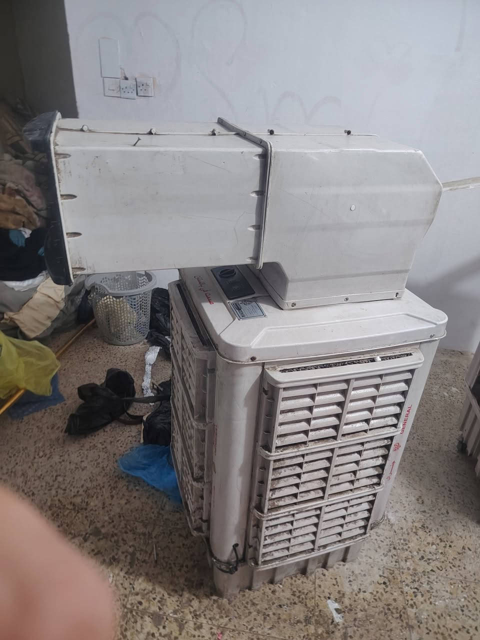 سبلت الحافظ ابو الطن نقص بواري فقط و مبرده سوبر جنرال نضيفات و مداخلات تصليح ابد تجي تفحص بعينك مكاني حي اور فلكه صباح الخياط *********** ب ٣٠٠ و بيهن مجال
