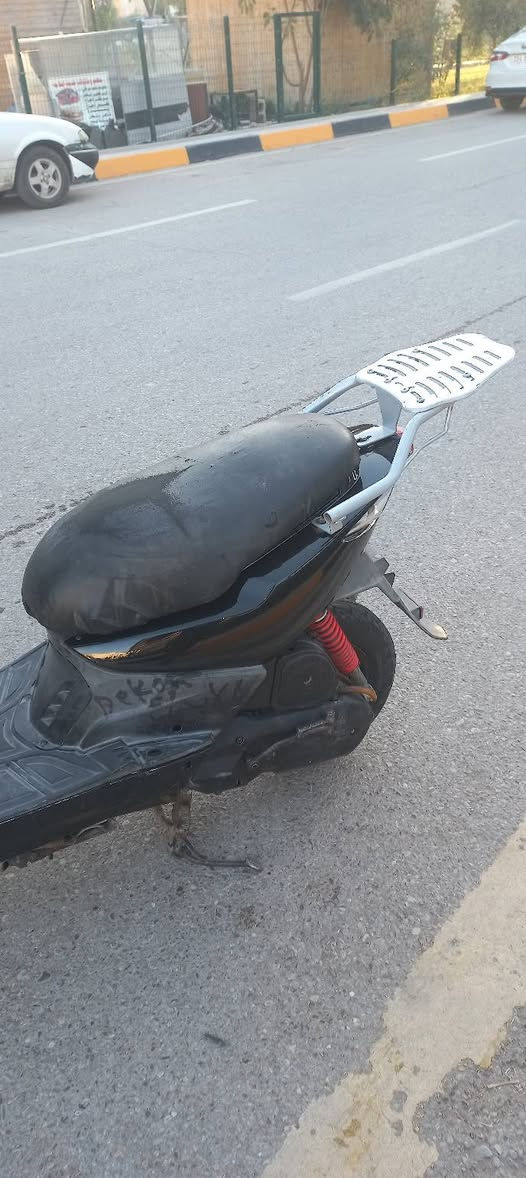 السلام عليكم
ماكس مضلع كابريتر للبيع 
مكينة ما مفتوحة كابريتر بلادية
مكينة ناعمة صوتها ما ينسمع 
دراجة عليها ادامة كاملة من كلجات و فلاتر و دهن 
دبلات كلها شغالة 
كهربائيات كلها شغالة 
سلف هندر كلة شغال 
سكن متغير الألوان 
المنفيس مالها موجود 
السعر 560 وبيها مجال حق الجية 
مكاني بعقوبة خلف المحافظة 
للإستفسار ***********
