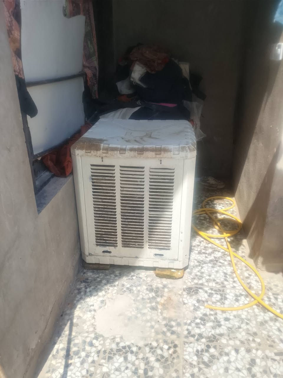 موبرده ومكينت خياطه البيع تصل علي رقم *********** عنوان لنجف
