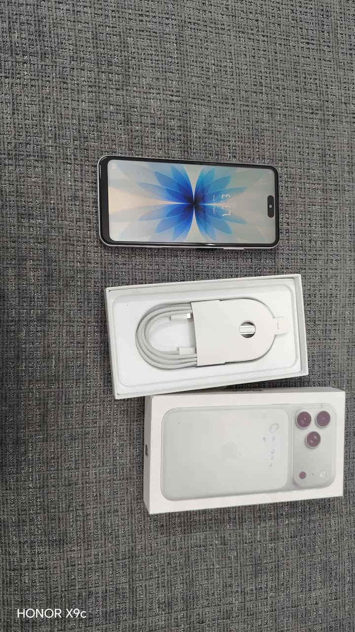 سلام عليكم جهاز ايفون 17 عادي ملاحضه الجهاز صيني للبيع السعر اتصل وتدلل ***********
