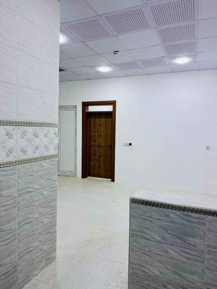 بسم الله الرحمن الرحيم

مشتمل  للأجار  جديد غير مسكون يحتوي على ستقبال مطبخ صالة غرفة نوم حمام داخلي وخارجي 

المنطقة خلف قرية السلامة حي الصدرين الاجار 250 قفل مع الماء والكهرباء @ اتصال ***********
