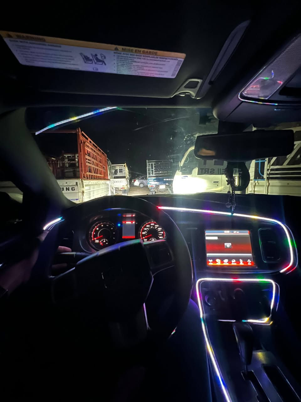 جارجر ٢٠١٤ ادوات كص جنطه
فول مواصفات بس بدون فتحه

محرك ٨ سلندر ٥٧٠٠

محرك كير جدد

صدر تخم تاير جديد

تبريد تدفئه شغال

اكزوز رياظي ينسد وينفتح 

يرهم بيع او مراوس

مكاني صلاح الدين تكريت

سعر ٥٧ وبيها مجال

للاستفسار ***********
