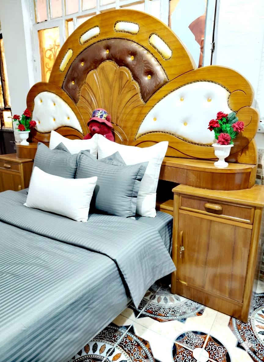 غرفة اخشاب صاج تسكام تسكام ثقيل درجه أولى داخل وخارج صاج غرفه روعه ام السته طابقين نضافة فول كنتور دور دنك زاويه ضخمه دوشمه وترتيب ضهر جرجوبه براغي ملحقات كامله للبيع الديوانيه اتصال ***********
