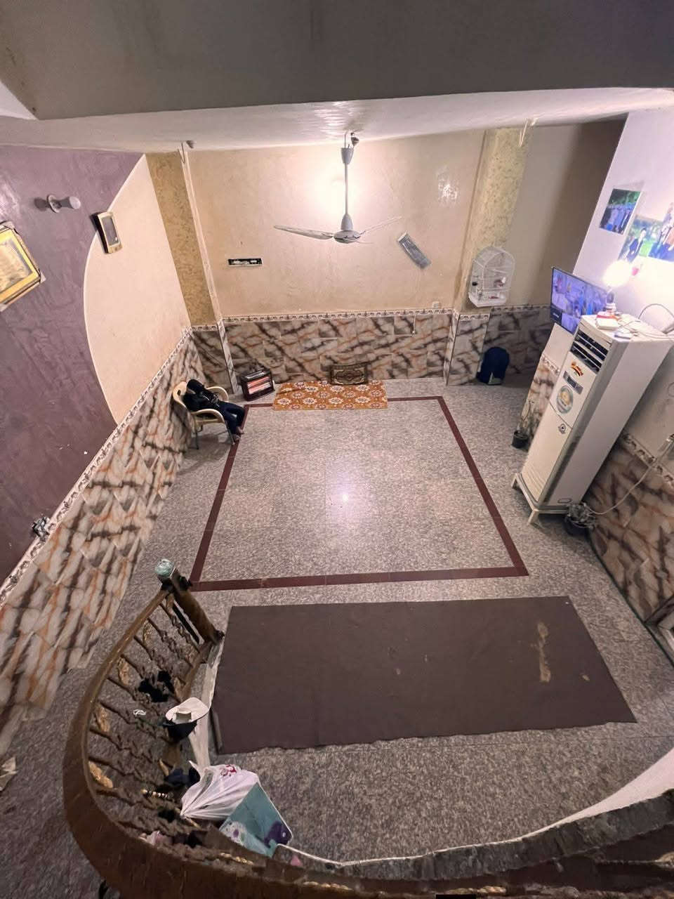 #دار_للبيع تجاري الوارد-15-مليون 
بناء حديث كونكريت مسلح
العنوان : شارع سالم مقابل مدرسه الرساله 
المساحه : 200 متر الواجهه 10
✨بيع او مراوس ✨
يحتوي على غرفه عدد 2
صالة  
استقبال 
مطبخ
صحيات عدد 3

————————
#نستقبل_جميع_عروضكم
———————————————————
🔺#للاستفسار مراسله واتساب ع الرقم التالي 

 ***********  📲
*********** 📲
—————————————————————
او زيارة مكتبنا 
🔺مكتب رسول الناصري للعقارات 
🔺العنوان:-شارع ستين مقابل صيدليه كبسوله
