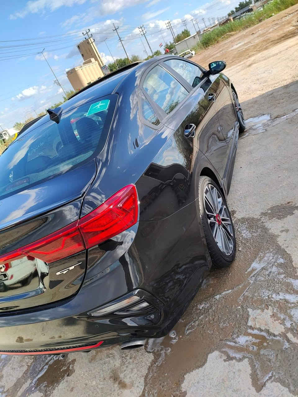 تحية طيبة للجميع 

فورتي GT  2021 

مواصفات الجي تي معروفة فول مواصفات 

حادث تبديل بنيد فقط بدون ارباك حادثة موجود ب المنشور

حره رقم بغداد تحويل مباشر

السعر 138 وبيها مجال بسيط

للاستفسار ***********
***********
