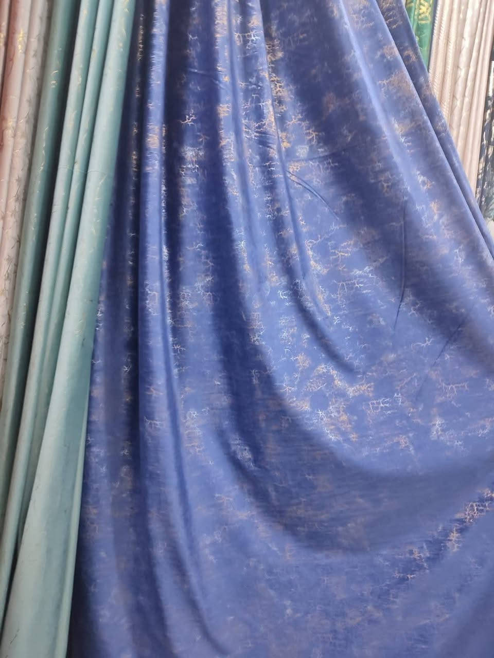 بردات مي الذهب قطعتين سعر الجنطه 17عرض3متر 
عنوان سبع البؤر شارع بلقيس مقابيل جمله حسين.


**إذا كنت صاحب هذا الإعلان وتريد حذفه لأي سبب، رجاءا أرسل رسالة إلى الدعم الفني**