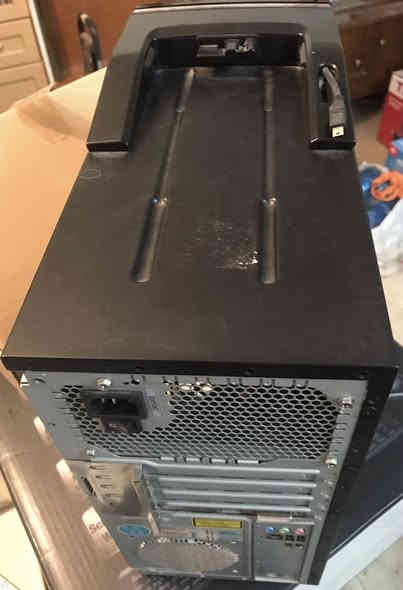 السلام عليكم جميعاً
من بعد اذن اصحاب الگروب المحترمون ؛
اعرض للبيع جهازي الكمبيوتر الشخصي ( دسك توب) من شركة ميديون( Medion MT14) الماني الصنع  Multimedia Pc Akoya P4370 …
مع قرص ( Windows) من شركة مايكروسوفت الاصلي ( غير مستنسخ) مع قرص تعريف اجزاء الهارد وير..
الجهاز مستعمل وبالباكيت الاصلي مع كيبورد بلوتوث ..
الجهاز برام 3GB/ DDR  (وبدون الهارد دسك ( القرص الصلب ) وبدون مشغل الاقراص ( سي دي پلير) ..
الجهاز احترافي لاصحاب الصوتيات والمرئيات…
الجهاز مجهز للهارد دسك الربط الخارجي
ومجهز لقراءة كافة انواع الكارتات ( SD, MicSD, …..وغيرها)
 4 مخارج USB ..
كارت شاشة متطور…
باقي المواصفات موضحة بالصور..
نظام البيع فحم وذلك لعدم استخدام الجهاز منذ خمس سنوات ….
مكان الجهاز: بابل / حله
يوجد توصيل لكافة محافظات العراق وبالسعر المعتاد لدى شركات الشحن والتوصيل…
سعر الجهاز 100 الف دينار عراقي
☎️ ***********
