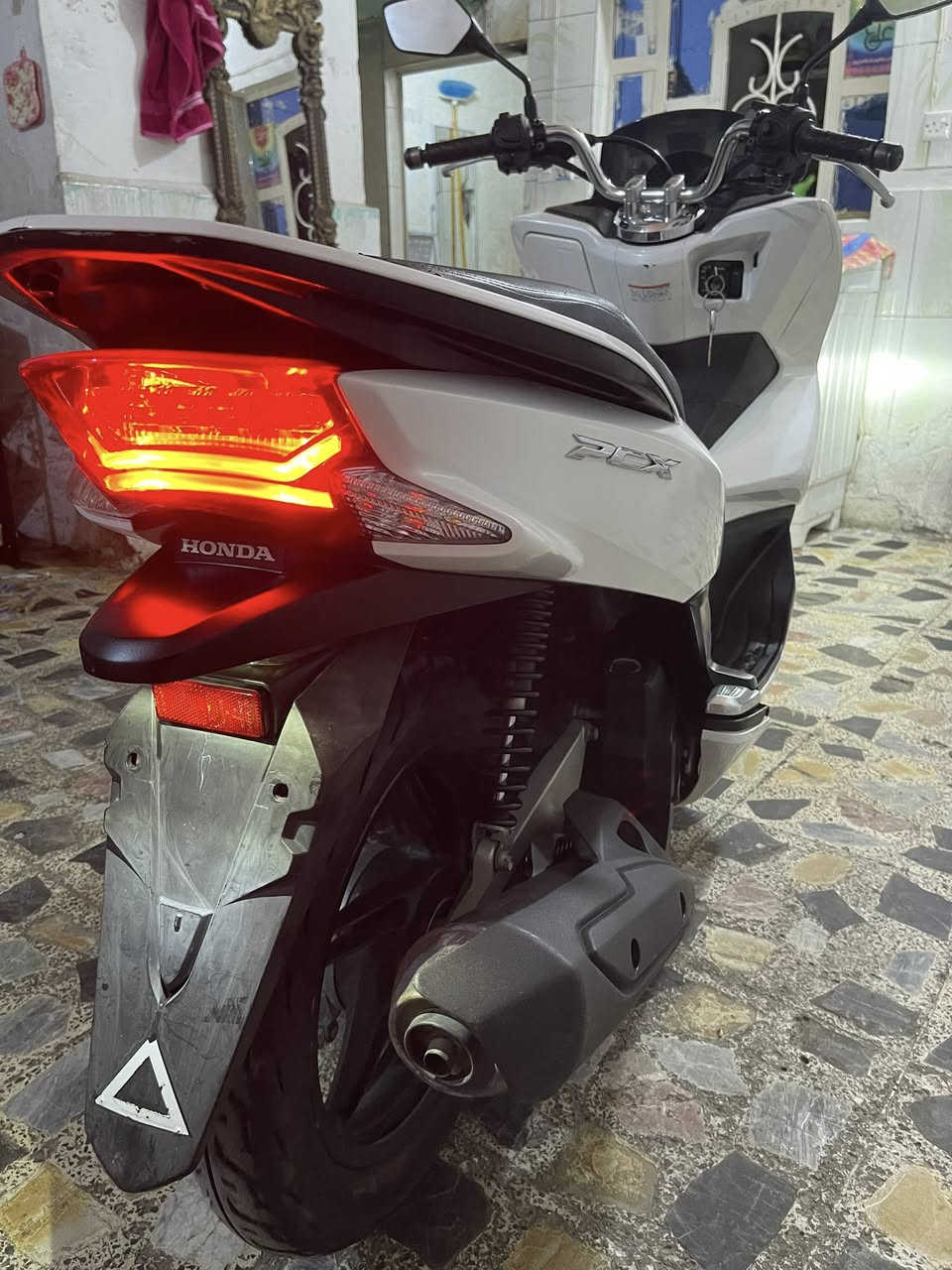 السلام عليكم psxكفالة مكينة 125 حساس زدحام A ماشية 51km ياباني JF اوراقهة كاملة الاستفسار ***********💵✅📞
