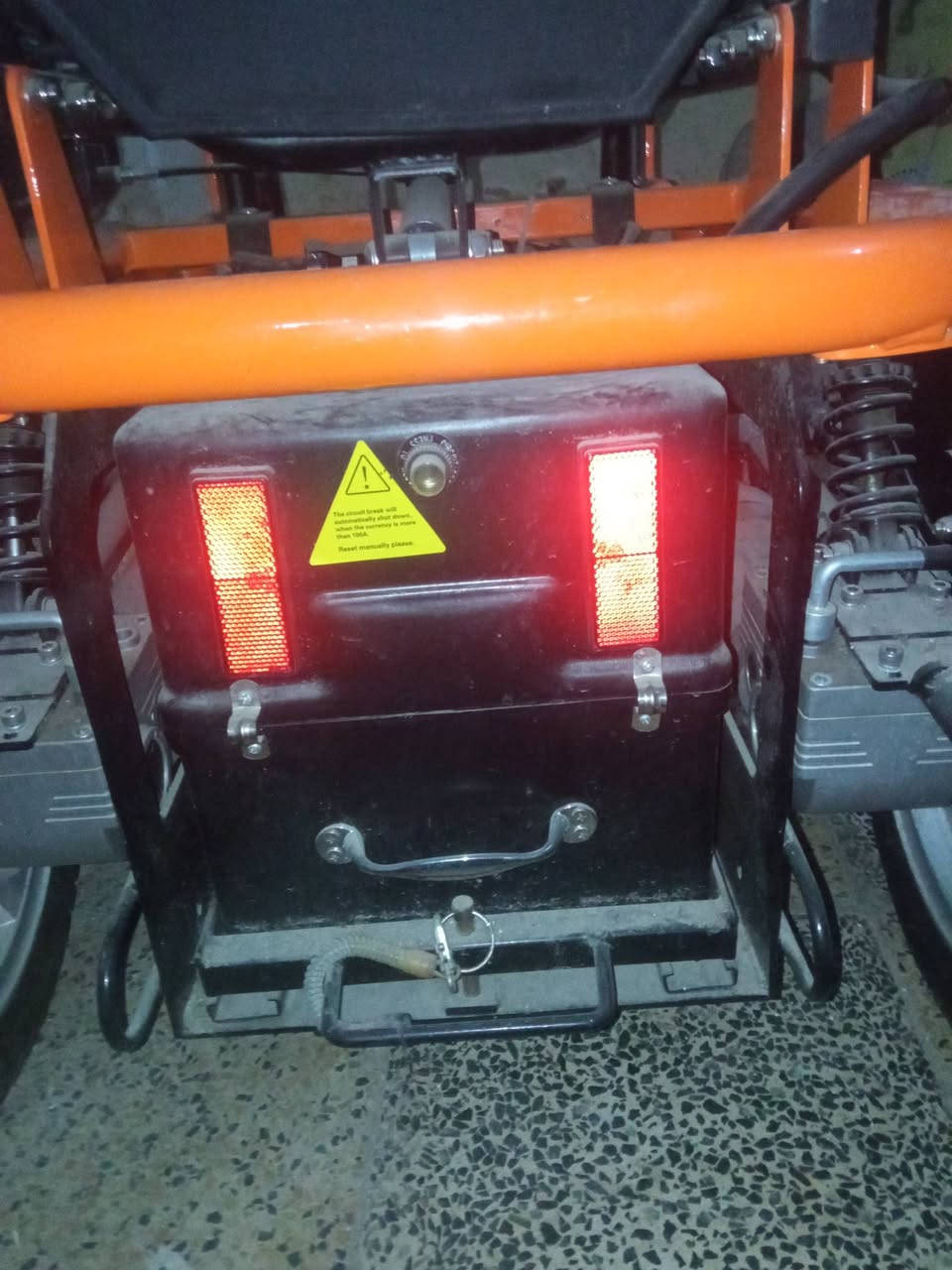 السلام عليكم كرسي ع الشحن والله ما ماشيه بيه فقط مرة جديده كلش السعر خاص


**إذا كنت صاحب هذا الإعلان وتريد حذفه لأي سبب، رجاءا أرسل رسالة إلى الدعم الفني**