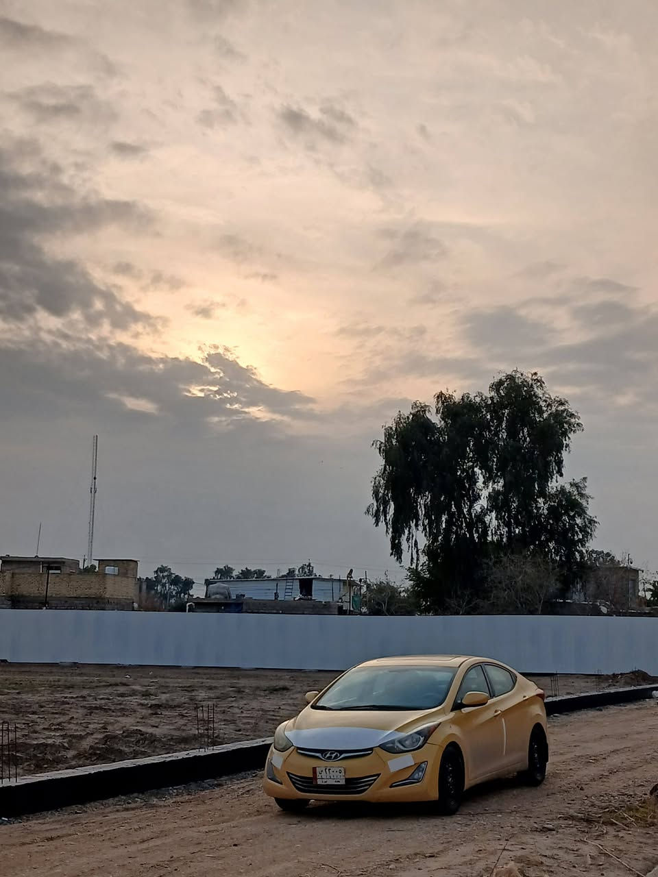 سلام عليكم
للبيع الانتره موديل ٢٠١٥ أمريكي 
حادثها قبق جنطه كلها ليبل واحد السياره 
كير مكينه خير من الله لسياره نص فول كشنات جلد ثلاث انضمه قياده فتحه سقف عارضها ب١١٠ وبيها مجال مكاني بغداد التاجيات 
***********
