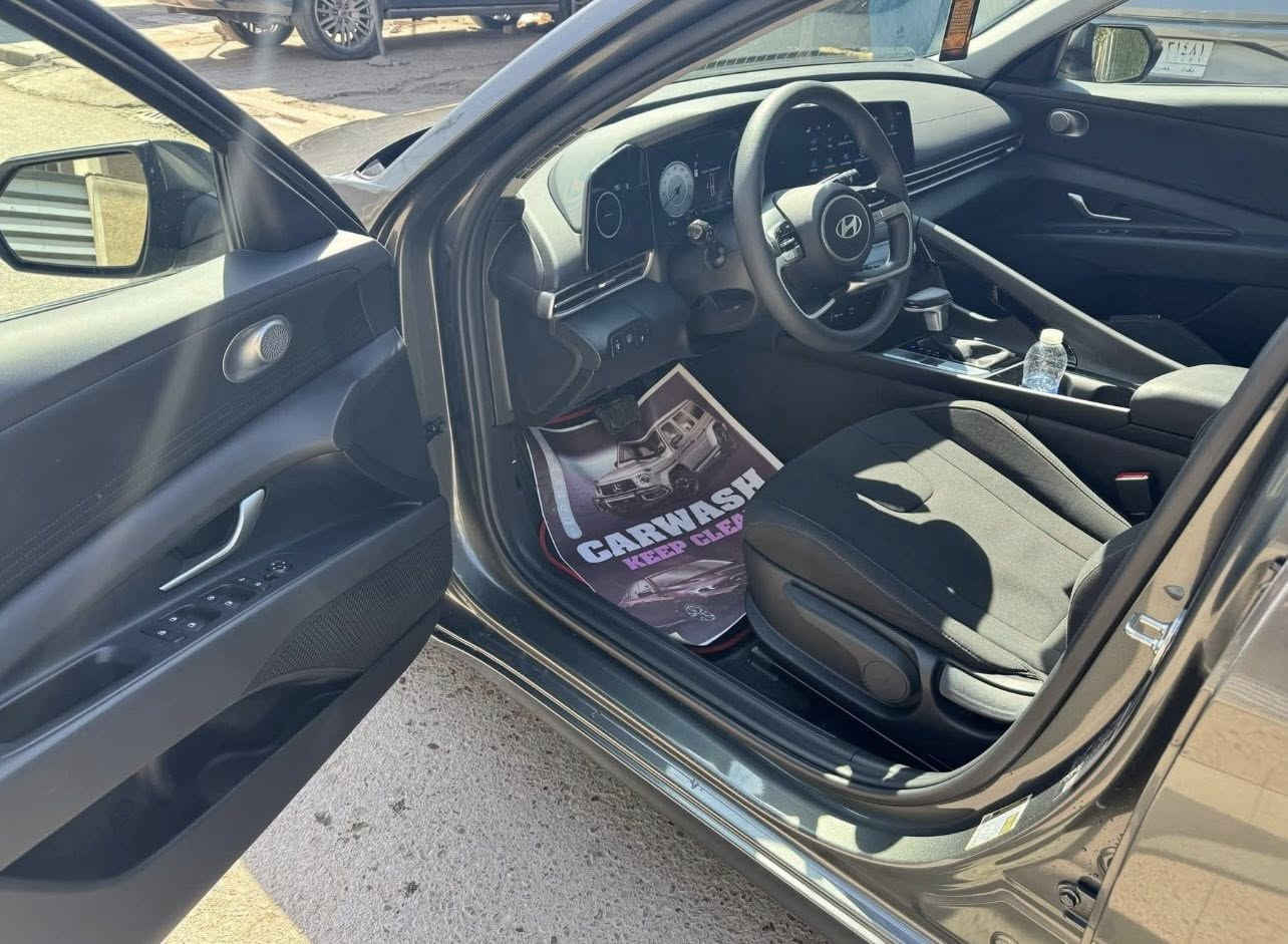 هايبرد
لون زينوني حادث  فقط دعاميه  
حديد كله مكفول 
رادار امامي جانبي خلفي
تحديد مسار قيادة آليه 
دشبول الكتروني 
انظمة قيادة 3
كروز سرعه 
فول تحكم استيرن جهتين 
لد بل تشبول متغير الالوان 
شاشة تدعم كار بلي 
كامرا خلفيه دواره
مانع تصادم امامي خلفي
نقاط عمياء 
السياره ماشيه 8 الف 
مكان السياره بغداد الدوره
صور الحادث موجود بلمنشور 
السعر 162 بيه مجال 
 
  ***********للستفسار
