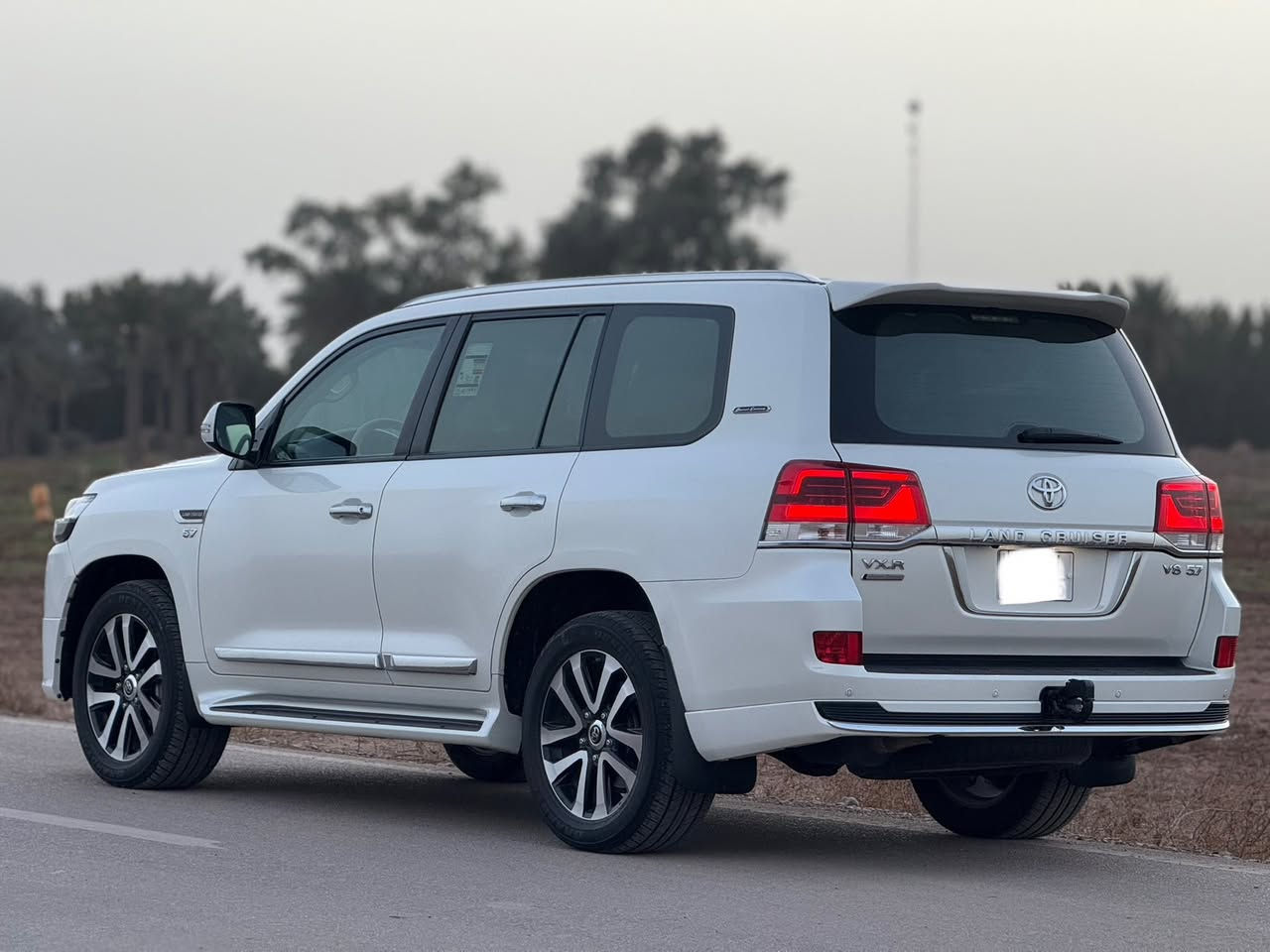 لاندكروز 2019ساز اصلي باب اول
8سلندر4600
مكفوله كفاله عامه شرط الفحص جديده كلش
ماشيه59الف 
سياره بلكارتون كفاله عامه نضافه100‎%‎
رقم بغداد الجديد بسمي تحويل مباشر
موصفات 
كشنات كهرباء
دبل ماوس
8ارباك
دشبول ليزري
جنطه 2كهرباء
كامرات حساسات
جلد اصلي
وبعد مواصفات الساز معروفه فول 1\1
بصمات عدد 2وياهه
سعر550وبيها مجال
عنوان بغداد
للستفسار***********
***********
