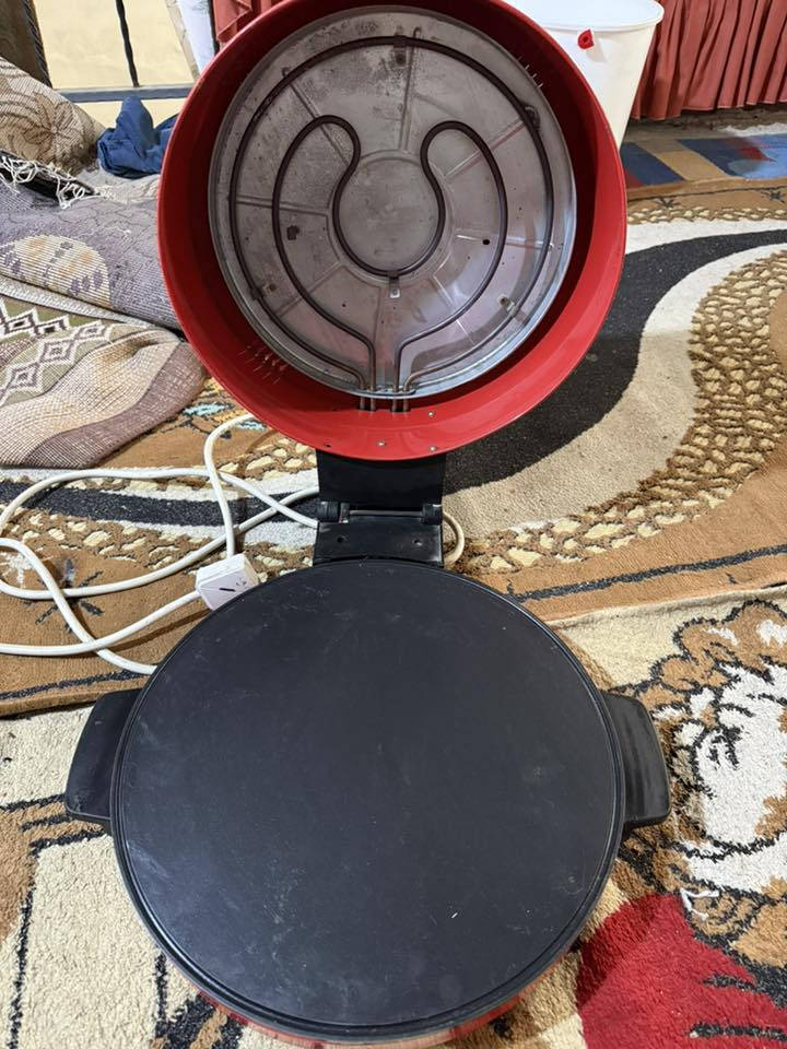 تنور خبز للبيع نضيف عل فحص سعره 35 الف مكاني البلديات (***********) (***********)
