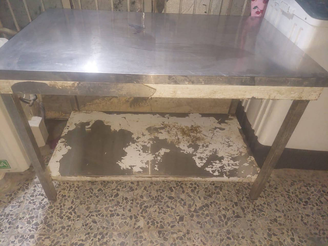 ميوزه اثنين سل ستيل
واحد متر ونص 
وثاني مترين إيطالي ثكيل 
اثنين ب 350 
مكاني بغداد حي اور 
***********
