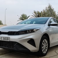 كيا سيراتو موديل 23 مكفولة من الصبغ والضربة والبارد عدا شخطين بسيطيات ...