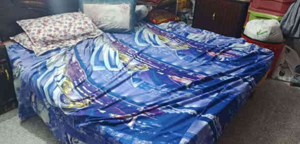 غرفه نوم للبيع 6قطع نضافه 50 مابيه ايضرر داخلي مستعجل عل بيعه 250بيه مجال اتصال رقم ***********او مراسه الحساب مكان بغداد
