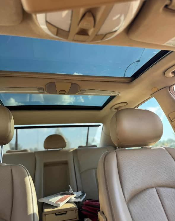 مرسيدس E350 (أم عيون)2008 وارد أمريكي

لون ابيض
مكفولة
ماشية 153 الف كم
للبيع فقط

المواصفات:
بصمة
محرك 6 سلندر + كير (مكفولات)
تبريد قطعتين
كروز سرعة
مراية داخلية + جانبية (عاكسة)
تحكم ستيرن
بانوراما 
فتحة سقف
كشنات كهرباء + خزن ذاكرة
لدات داخلية
إنارة ترحيب

بردة كهرباء
أنظمة قيادة
سستم صوت Harman Kardon + دمام خلفي
لايت زنون (بلادي
تخم تاير جديد
حساس مطر
هزة وفحص (جدد)
كشنات هيتر + تبريد
تبريد ثلج
حساسات امامية + خلفية
تبريد خلفي (منفصل)
ستيرن كهرباء

مكان السيارة: بابل 
السعر: 🟧 السعر  خاص رحمه لله 
للاستفسار***********
