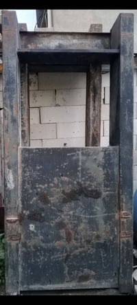 للبيع شواصي عدد 2 بيهن خزان جوكر يرهمن على اي مولد قياس الاول 115*250 ...