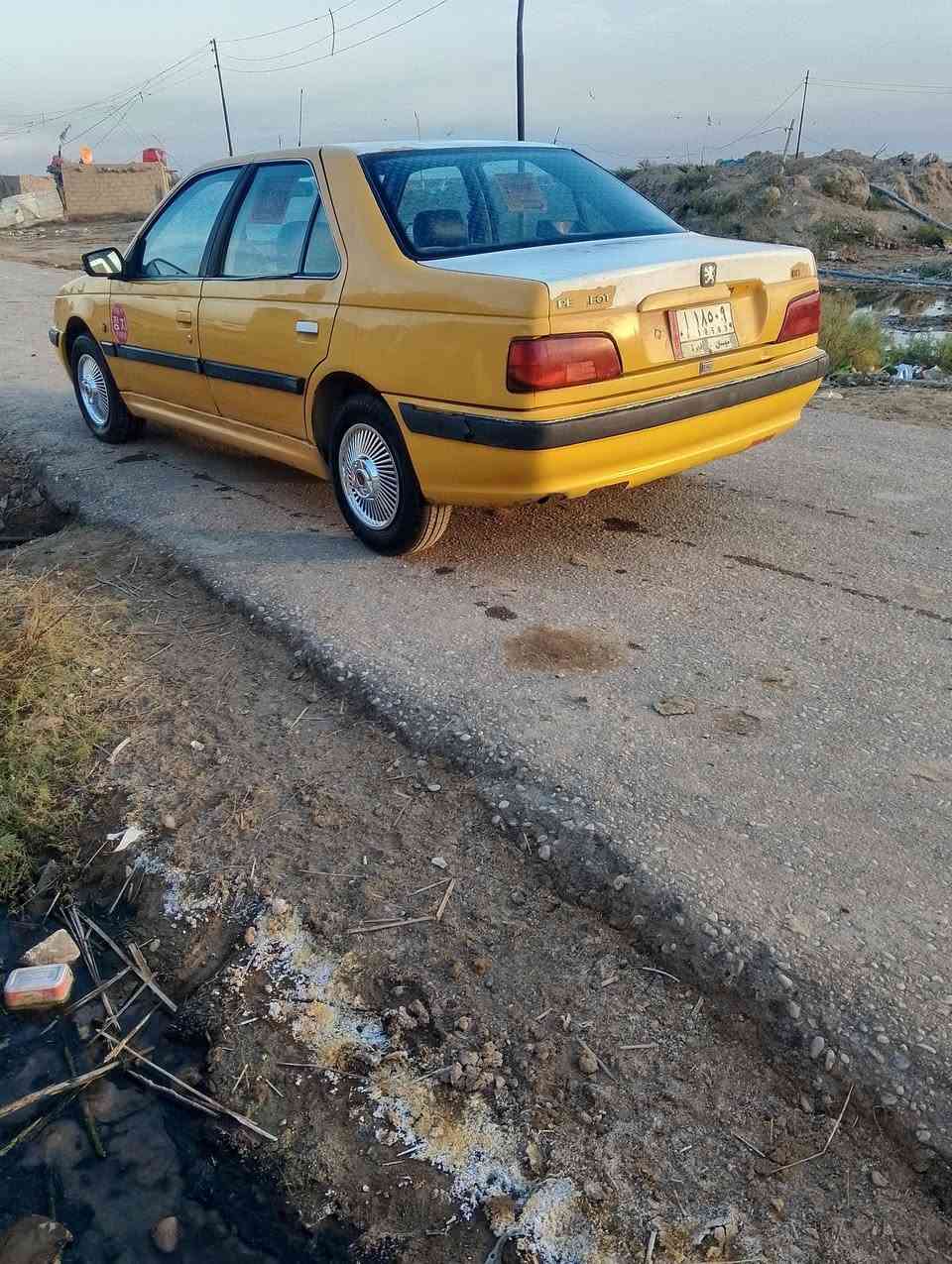 سلام عليكم  بيجو بارص للبيع مويل 15مجدده لل ٢٧ رقم ميسان  مصفره هيه وغرامه سيارةجاهزة من كلشي تبريد وتتفه تقفيل سنتر لك مكينه وكير وتايرات كهربايات كل شقاله جاهزة مكاني ميسان سعر 30 ***********
