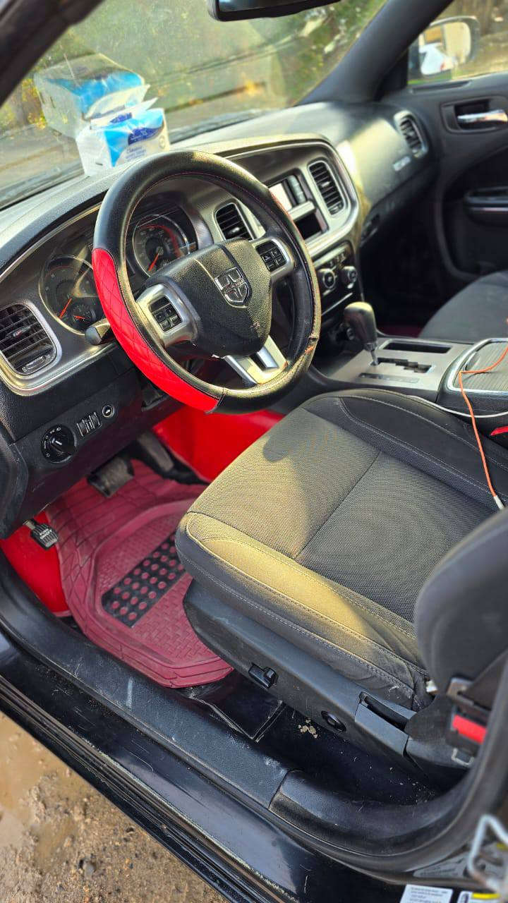 سلام عليكم
شارجر2013 
بيع اومراوس 
وارد امريكي ضربتة نص جاملغ الكدام 
والباقي كفالة عامة 
بدون عابر بدون لغود بدون شواصي 
كير محرك اكسل عل شرط كفالة من كلشي 
رقم بغداد تحويل ثاني يوم 
محرك 3600
تخم تاير 
تبريد ثلج 🥶 
حدادية 100/100
كرهبائيات فول 
ماشية 220
بصمة 
وباقي المواصفات معروفة 
مكانة الديوانية الحمزة الشرقي 
***********
