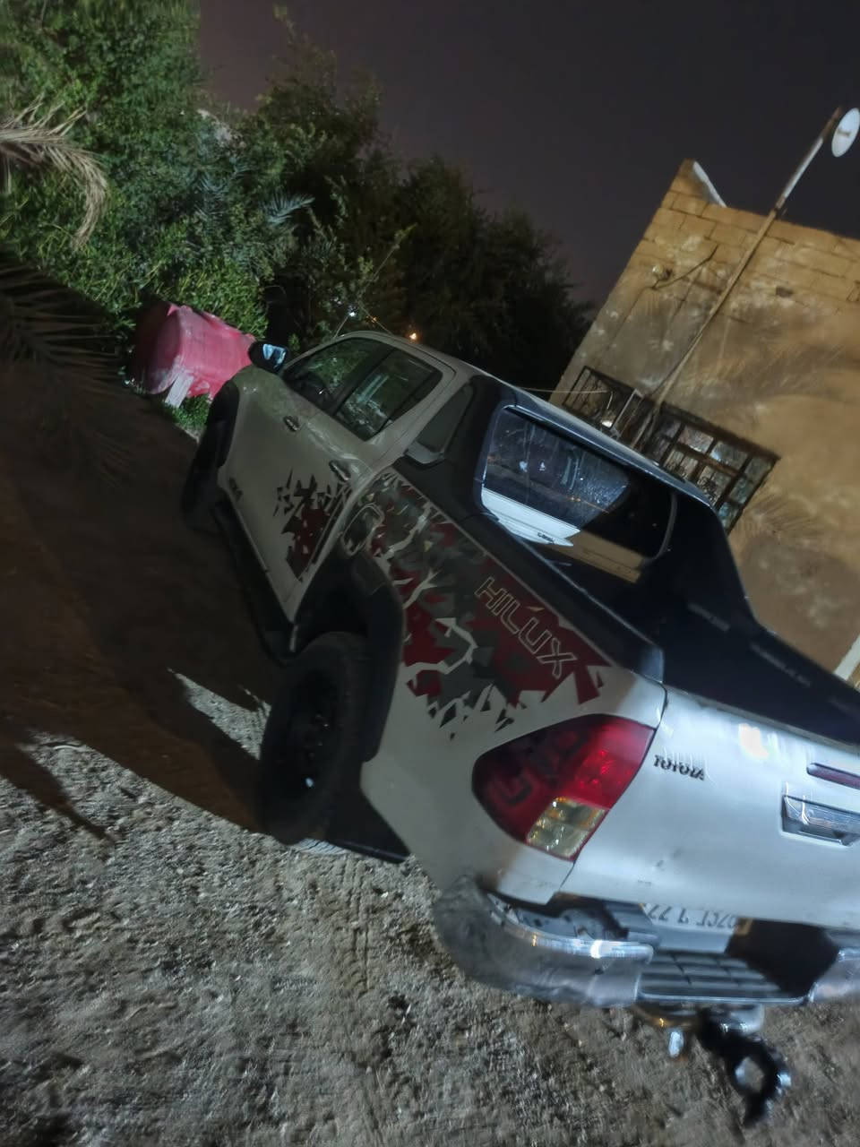 السلام عليكم فورويل تيوته 2018 ((كاز سياره)) كير تماتيك محرك ما بيه شي رقم جديد  سياره بيه بابين مبدلات وجملق كدام مرشوش ولحوض لوره مرشوش  سياره بصمه فول موصفات ((سعر سياره 180 و بيه مجال )) *********** رجان لمو شراي لا يتصل ❤👍👍❤ مكان سياره بصره
