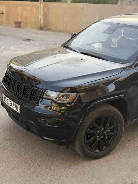 جمعة مباركة 🙏🤍

جيب كراند شيروكي ابلاند .5 راكب بلاك توب 

الموديل : 2020) . 
المحرك : V6.  3.6L . 
العداد : 50 Mi
 
المواصفات :. 
* تحذير النقطة عمياء ⚠ .
* مرايا تعتيم ذاتي. 
* ويل قياس 20 انج .
* شاشه كبيرة . 
* نظام الخرائط (GPS) .
* المصابيح الأمامية زنون جديد.
* دخول ذكي. 
* بصمة. 
* تشغيل عن بعد .
* الصندوق الخلفيي كهربائي .
* مقعد السائق كهربائي.
* المقاعد الأمامية تدفئة .
* حساسات خلفية . 
* تدفئة ستيرن . 
* مانع تصادم خلفي .
* بلوتوث تلفون . 
* نظام التشغيل والاطفاء الاوتوماتيكي 
تخم تاريات جديد .
السعر 230 وبيها مجال 
السيارة حادثها بنيد وجاملغ خفيف بدون ايرباك بدون شاصي جديدة وعليها نانو سيراميك جديد  مبيها اي نقص 
سنوية ٤ سنوات
مگان السيارة بغداد شارع فلسطين***********
