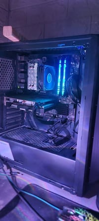 Ryzen 3 3200G • GTX 1650 SUPER • رام 16 جيجا