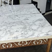 ميز طعام • ٦ كراسي