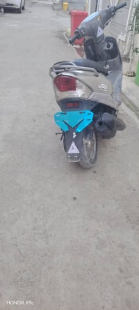 للبيع نضيفه وكامله اي نقص مابيها نكره سلف 07724520737