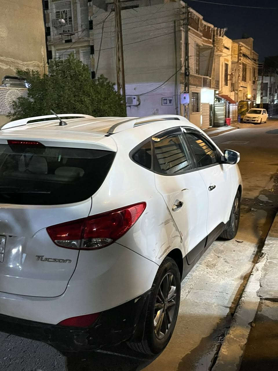 توسان 2015 خليجي
محرك 2000 دوش 
السياره بيهة قطع صبغ وبيهة ضربه جاملغ ايسر خلفي ونص الجنطة  
السياره يرادلهة ترتيبات بيهة صبغ تكم بدون معجون صور السونار مرفقه 
السعر 110 بيهة مجال بسيط 
للتواصل *********** 
غير متواجد على الفيس
