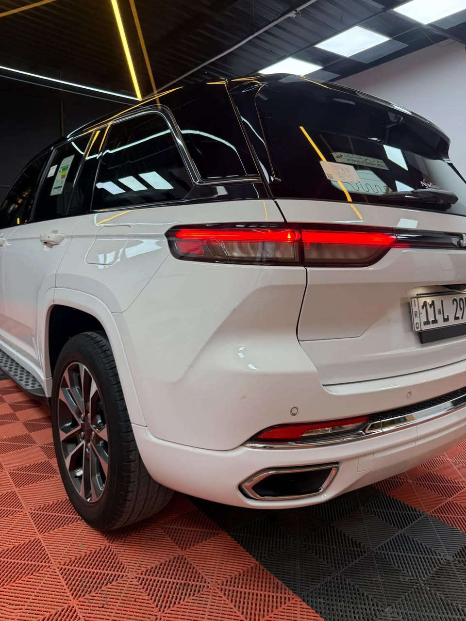 جيب كراند شيروكي (اوفر لاند )  2024
5 راكب 
خمسه راكب سته سلندر 
محرك 3.6
ماشيه 20 الف كيلو 
سياره وكاله هارلم وصار بيهه حادث بنيد و مدكر و تبدلن بدون صبغ قطع مال تفصيخ وصور الحادثه مرفعه بدووون ارباك 
المواصفات:

نظام تعليق هوائي ( جكات )
رادار ( امامي - جانبي - خلفي )
قيادة ذاتية
نظام الرؤية الليلية
مستشعر نوم السائق
أربع كامرات محيطية 360
كامرة فى المرأة الداخلية

خمسة بصمات دخول ذكي بدون مفتاح
بانوراما
كشنات دبل كهرباء + مساج + تدفئة + تبريد امامي خلفي
ميداب ديسبلي
أنارة محيطية
نظام الصوت lbin ( 19 سماعة )
شاشة وسطية + شاشة امام الراكب
كيجات دجتل
المقاعد الأمامية تبريد وتدفئه
مقعد السائق والراكب مساج
المقاعد الخلفية تبريد وتدفئة كشنات
حساسات أمامية + خلفية + جانبية

للاستفسار ***********
سعر 435 مجال بسيط 
العنوان :بصره جبيله
