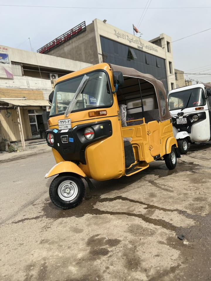 يالله السلام عليكم تكتك موديل 21 للبيع كفاله عامه رقم وسنويه جاهزه التكتك خير من الله كبل للشارع ربع متصرف عليهه مكاني بغداد الزعفرانيه السعر 8 ونص وبيهه مجال 
للتواصل واتساب ***********
