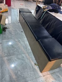 للبيع بسعر ٢٥ القطعه رفوف ارتفاع ٣متر تقريبا  وميز مكتب وقنفه مع خزن. ...