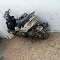 سكنس فحل بيه والفات  فاتح مكينته يعني انته بس جفته  كفراته كامله ماعده...