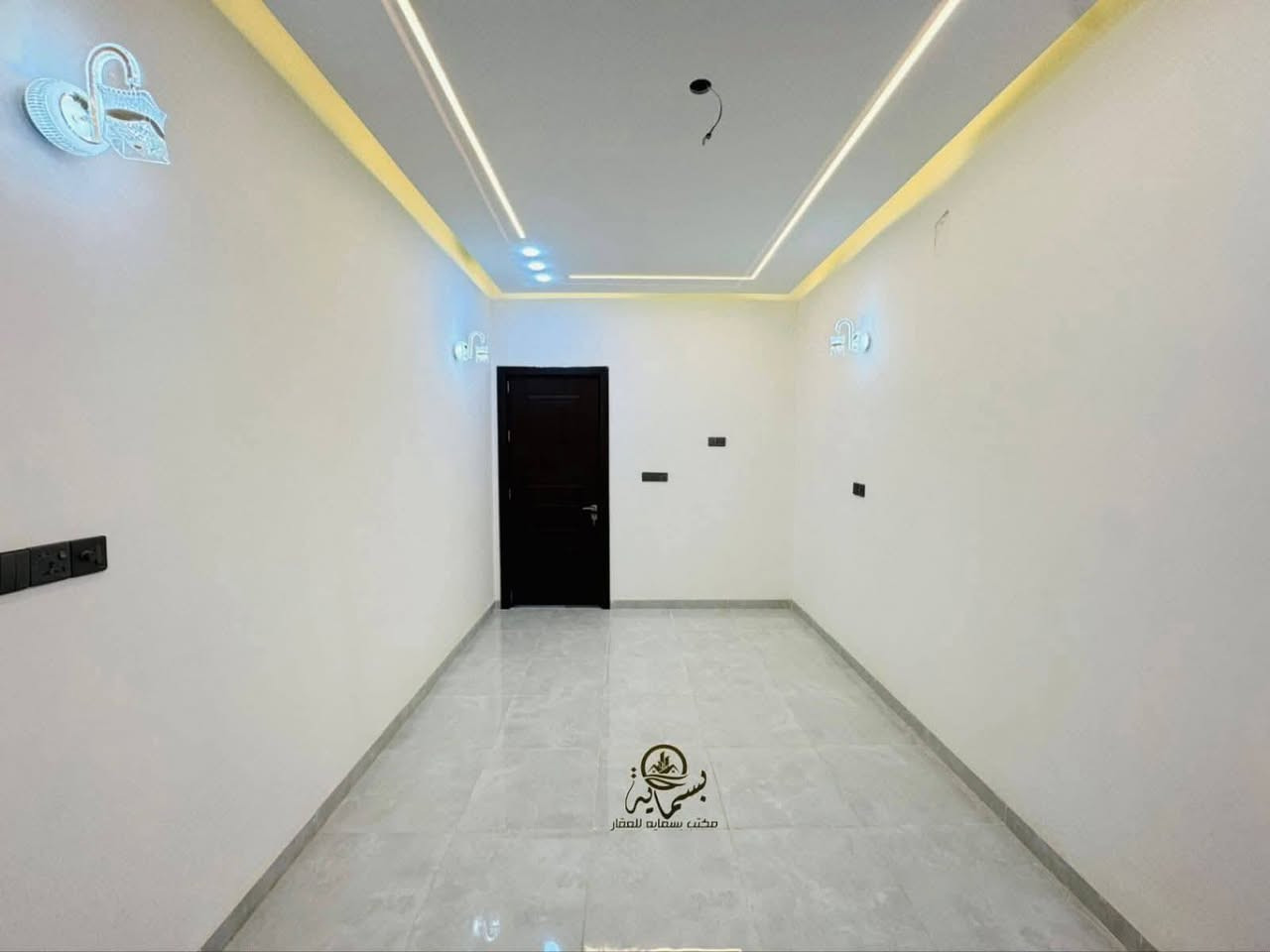 الــســلام عـلـيـكـم
اكـتـب تـم يـتـم رد الـسـعـر فــوراً عـلـى الـخـاص📩.

-🔹#دار_طــابــو_زراعــي_لـلـبـيـع_الـمـسـاحـه120م🔹
-يـحـتـوي عـلـى 3 نــوم وصـالـه وكـلـيـدور ومـطـبـخ ومـجـمـع صـحـي عـــدد 3 
-خــدمــات مــاء مـجـاري كـهـربــاء والــشــارع امــبلـط عــرض الـشــارع 11م
-حـلـه نــادر الاولــى مــقـابــل مـجـمـع الــمـدراس

💢مكـتب بسـمايه للـعقار 💢
📍عــنــوان الــمــكــتــب‼️
حـلـه نــادر الـثـانـيـه مـقـابـل مــول اهــل الخـيـر 2 سـابـقاً

لـلاسـتـفـسار 💯
خـــــ♾️ـــاص او الاتـــــــ📞ــــصـــال

*********** مــحــمــد قــاســم

*********** عــلــي قــاســم

*********** المـكـتب
