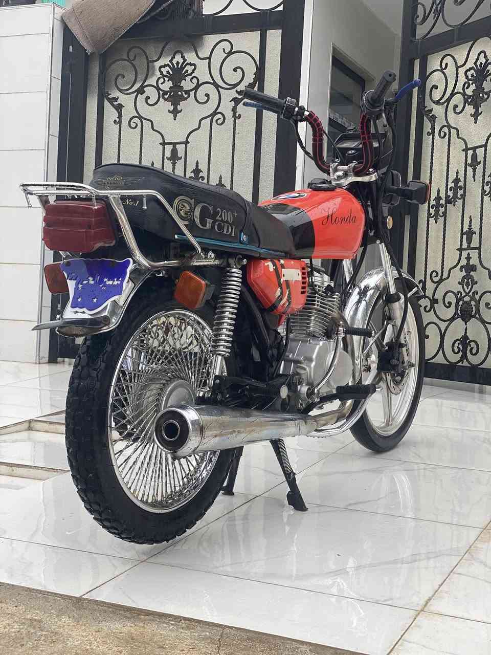 السلام عليكم ماطور موديل2023
 ايراني نامه برو مكينه3احرف 
ميكنه كبس منفيس 125cc(4كير)كلشي مناقصه للبيع سعر325وبي مجال واتس اب***********
